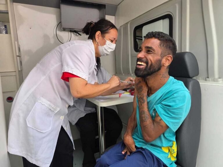 Vacinação itinerante leva imunização a instituições e amplia proteção da população em São Gonçalo do Rio Abaixo