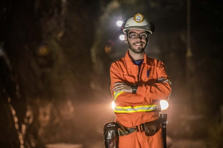 Jaguar Mining amplia quadro de funcionários e abre vagas em múltiplas unidades de Minas Gerais