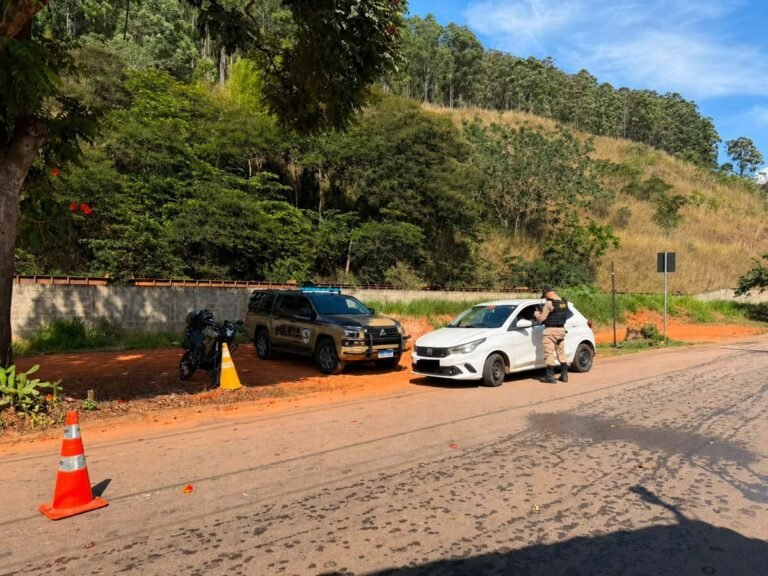 Polícia Militar realiza operação de trânsito em Rio Piracicaba durante campanha Maio Amarelo