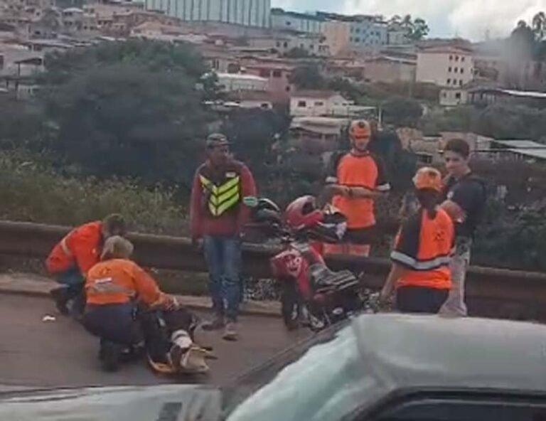 Vídeo; Jovem de 19 anos fica ferida em colisão entre motocicletas na BR-381, em João Monlevade