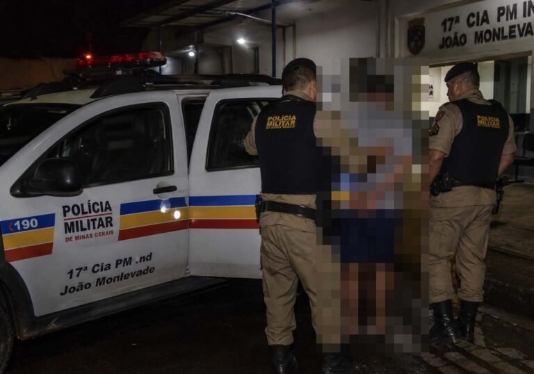 Homem é detido após desacatar e agredir policial com lata de cerveja em João Monlevade