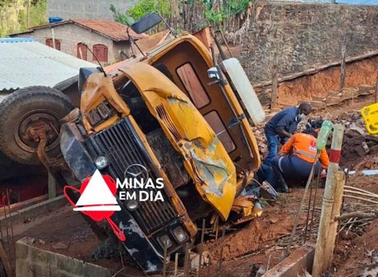 Caminhão perde freio e invade residência em Rio Piracicaba
