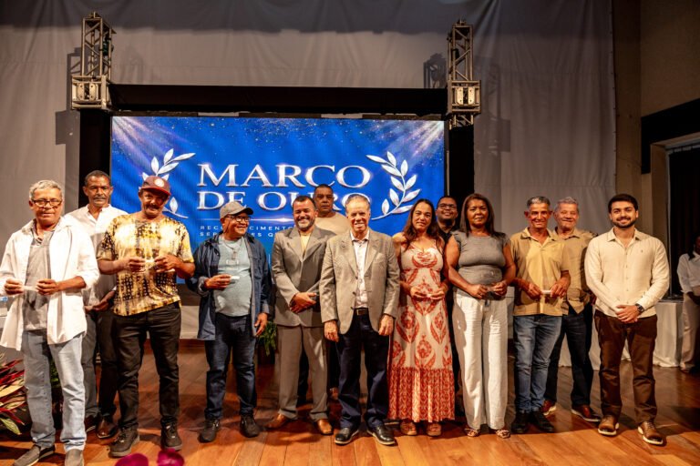 São Gonçalo valoriza trajetória de servidores com o Marco de Ouro