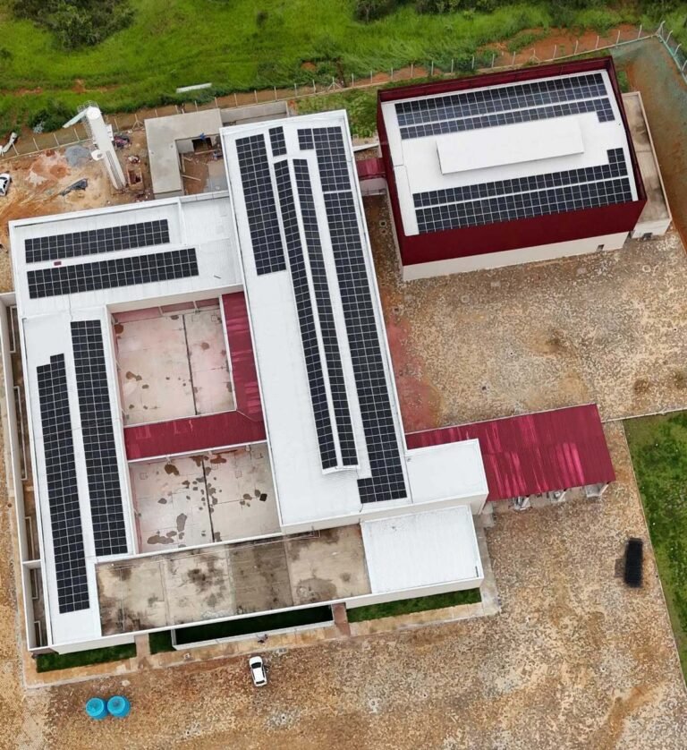 São Gonçalo do Rio Abaixo; Nova escola integral para 250 alunos começa a receber móveis e equipamentos