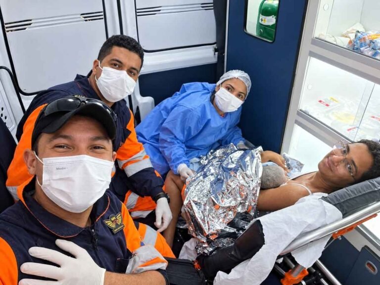 Bebê nasce dentro de viatura de resgate da Nova 381 durante atendimento na BR-381